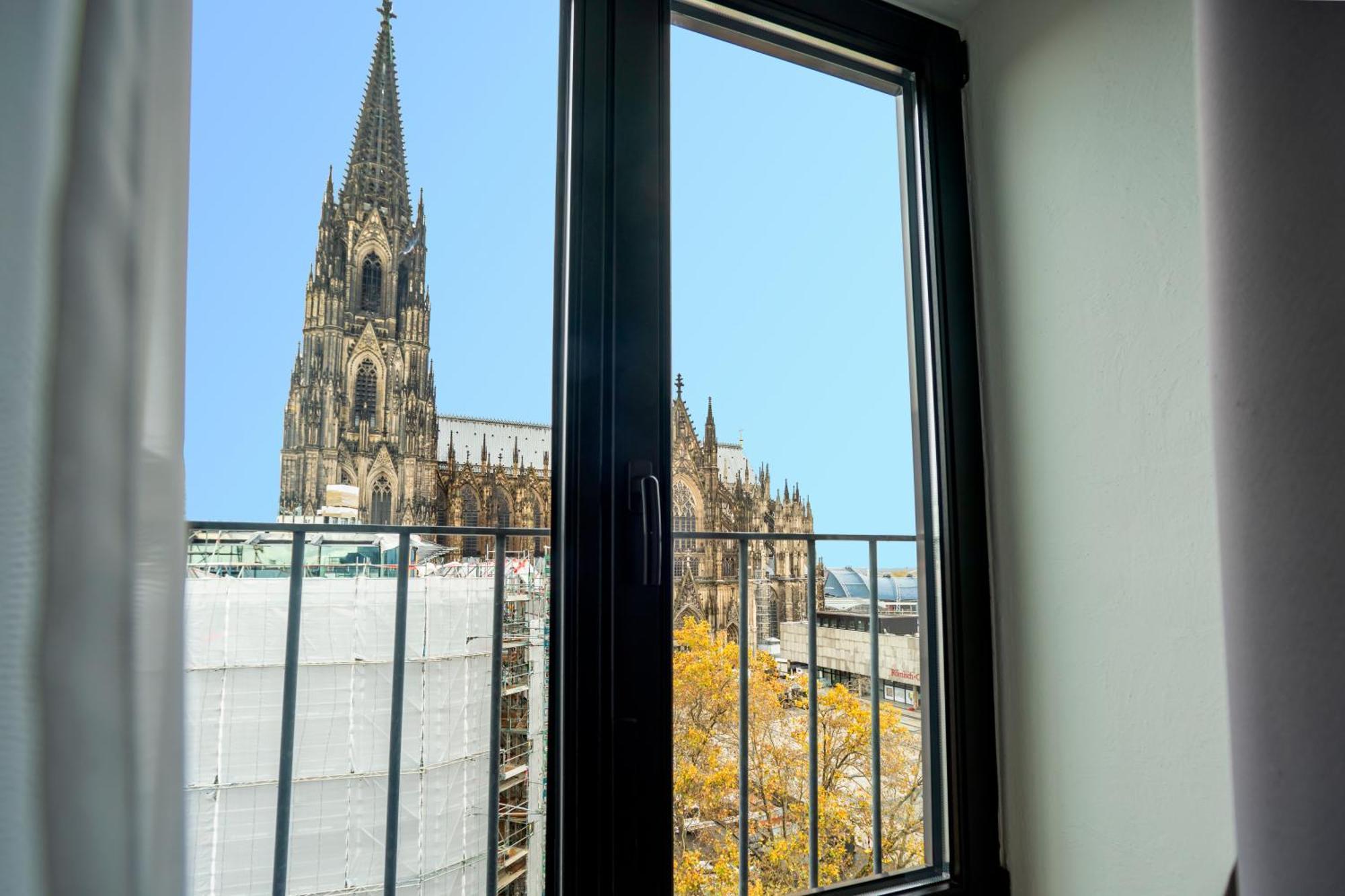 Double Room Dom View