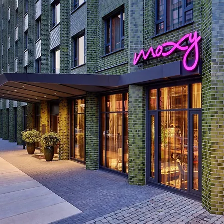 Moxy Cologne Muelheim-3